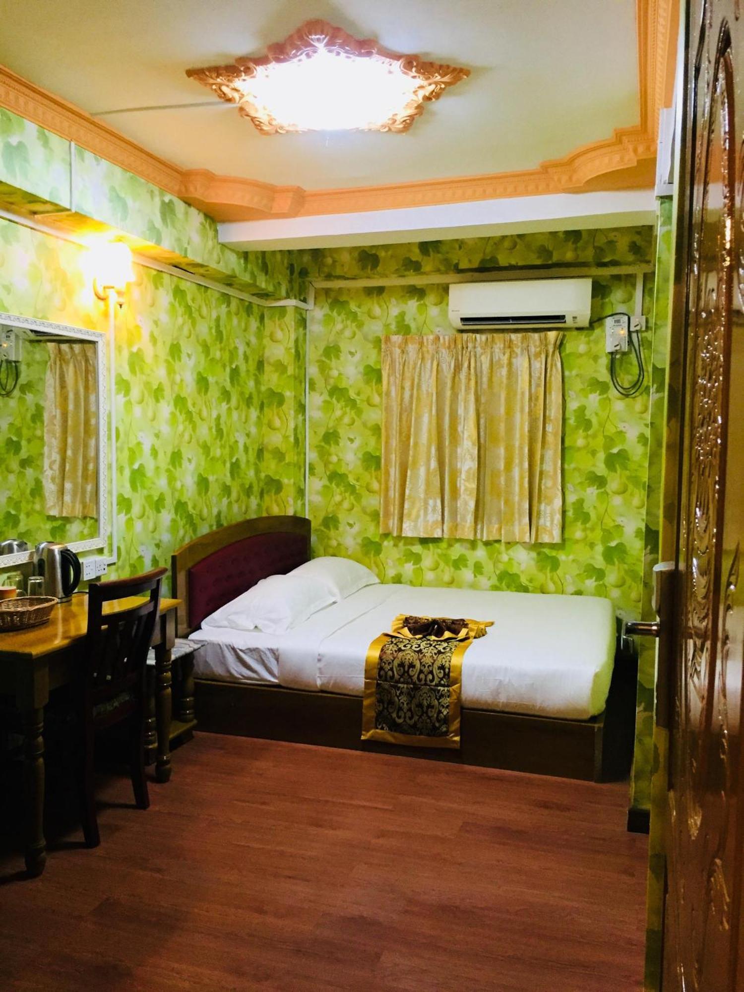 C & Y Hotel Янгон Екстериор снимка