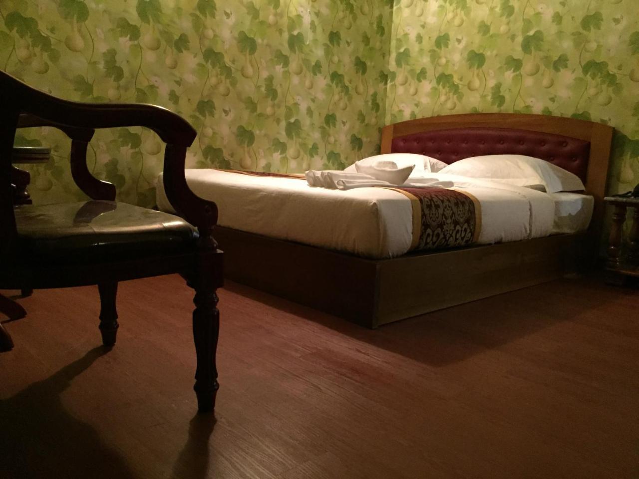 C & Y Hotel Янгон Екстериор снимка